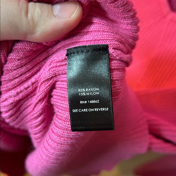 torrid pink pullover fitted sweater cut out neckline size 3X - Picture 6 of 7